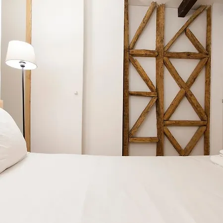 Διαμέρισμα Center Charm Practical And Quiet